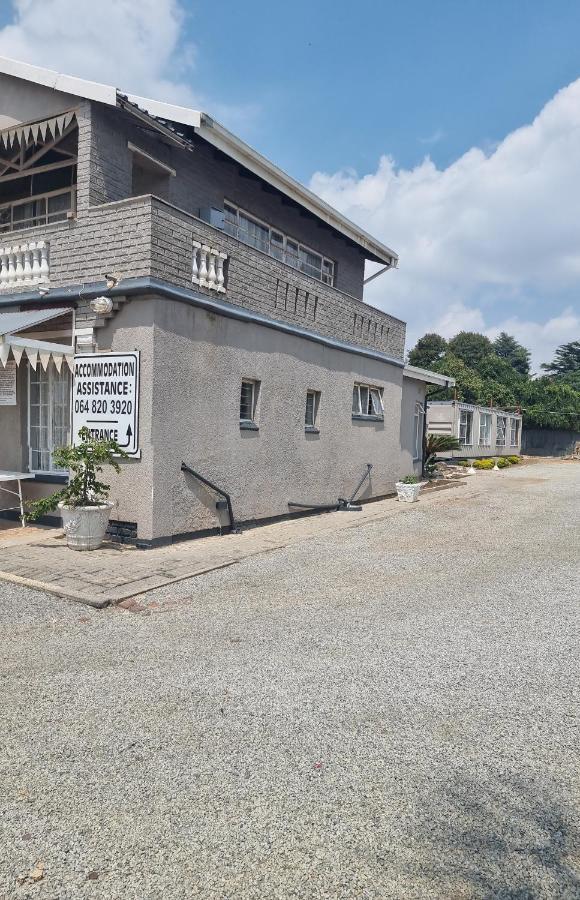 Stay At Home Airport Lodge Kempton Park Eksteriør bilde