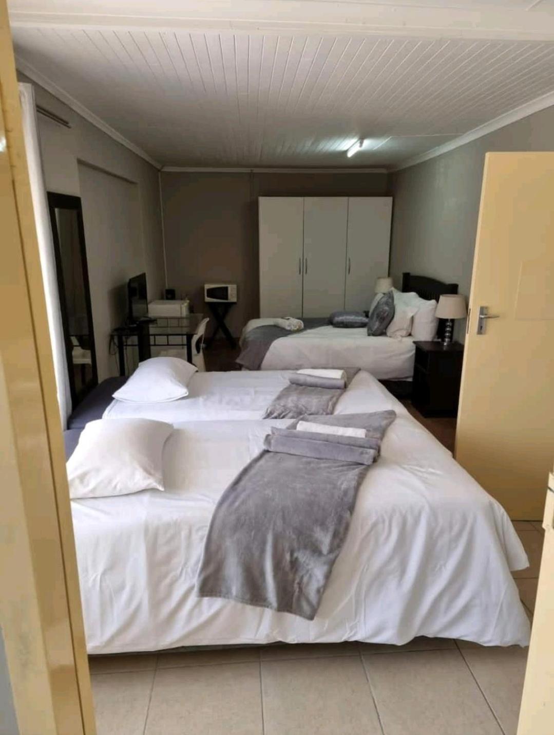 Stay At Home Airport Lodge Kempton Park Rom bilde